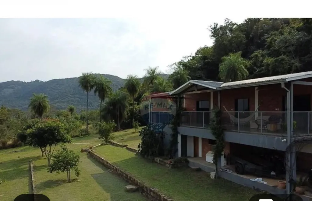 VENTA CASA AMOBLADA CPISCINA EN PARAGUARI A ORILLA DEL CERRO A 1000 MTRS RUTA PARAG-VILLA — foto 3