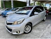 HERMOSO TOYOTA NEW VITZ 2.012 - GRIS