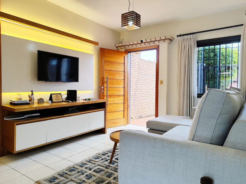 VENDO DÚPLEX EN FERNANDO DE LA MORA Z SUR!! — foto 2