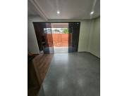 VENDO 2 DUPLEX ZONA SAN LORENZO LIMITE CON FDO DE LA MORA