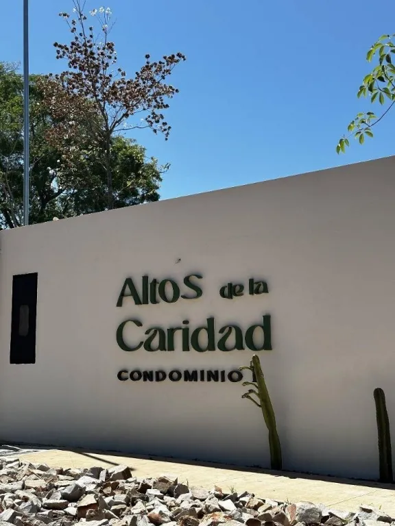 VENDO RESIDENCIA 2 DORMITORIOS EN CONDOMINIO CERRADO ALTOS DE LA CLARIDAD — foto 2