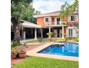 Vendo casa de 4 suites zona brasilia Asunción