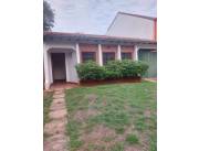 CASA A PASOS DE LA UNIVERSIDAD CATOLICA LAMBARE