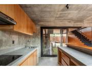 ALQUILO MODERNO DÚPLEX EN FERNANDO DE LA MORA ZONA SUR CÓD. 3395