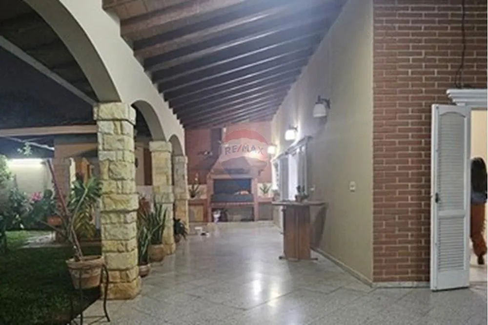 En venta Amplia Residencia en esquina - Sajonia — фото 2