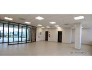 ALQUILO OFICINA A ESTRENAR 80 M2 PROPIOS C/ 3 COCH. Z/ MCAL. LOPEZ SHOPPING (CÓD. 1359)