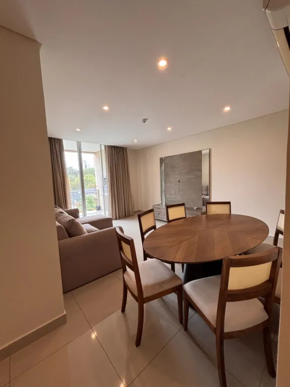 BO. SAN CRISTÓBAL: LUJOSO DEPTO. AMOBLADO, 2 SUITES, BALCÓN, PARRILLA, AMENITIES, PISCINA. — foto 3