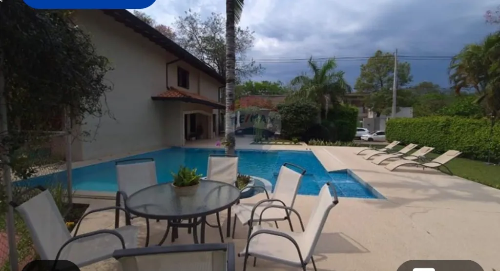 VENDO CASA SAN BERNARDINO-BO. 5 C6 HAB.AMPLIO TERRENO, 6 HAB.PISCINA Y CANCHA DE TENIS — foto 3