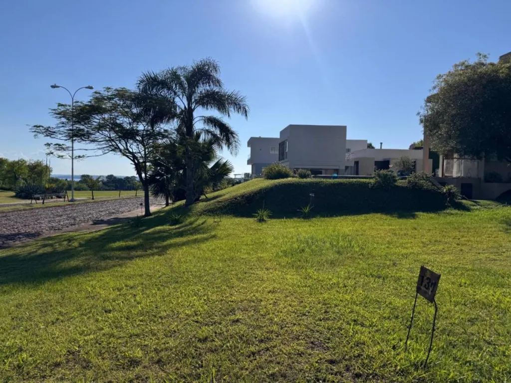 VENDO LOTE 13D EN AGUAVISTA CLUB DE CAMPO RESIDENCIAL ITAPUA — foto 2