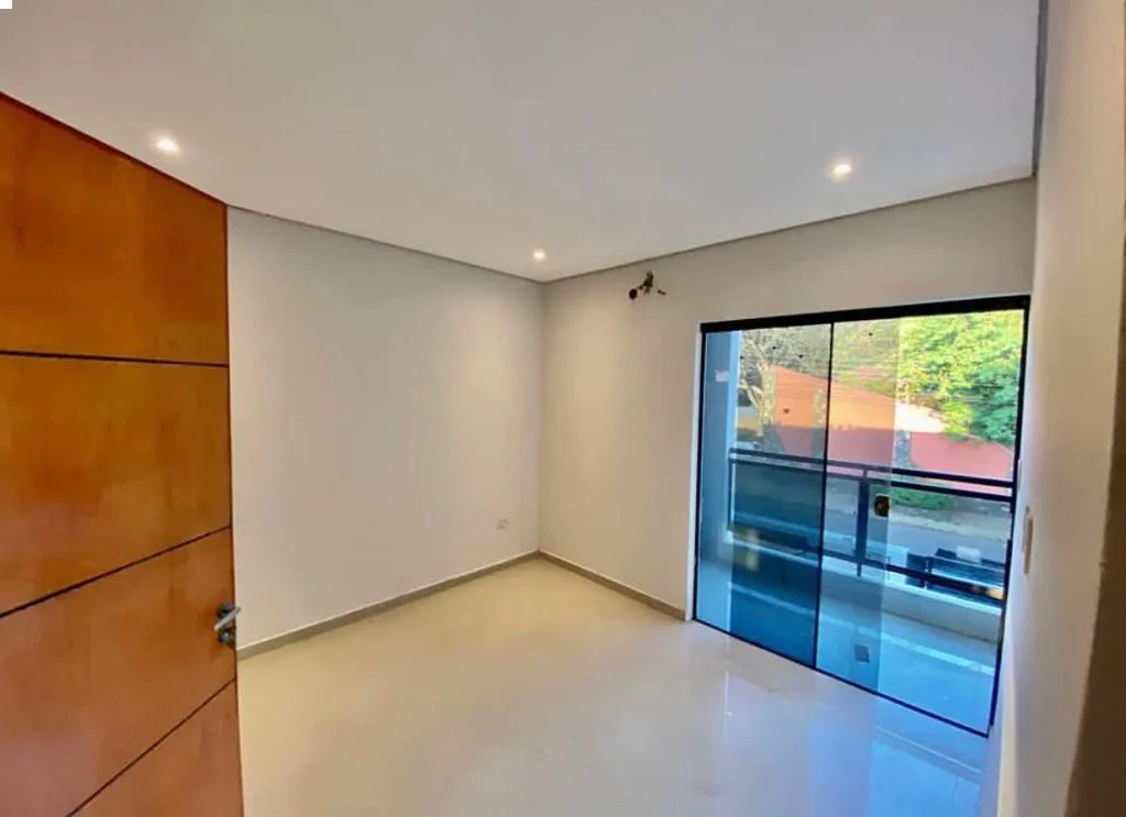 VENDO DUPLEX EN LAMBARE BARRIO SAN ISIDRO COD 5985 — foto 2