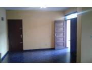 Vendo casa a refaccionar en Asunción