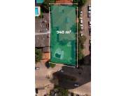 AVDA. MOLAS LOPEZ, EN ESQUINA: 940M2 C/ CONSTRUCCION, IDEAL P/ CONSTRUCCIONES EN ALTURA.