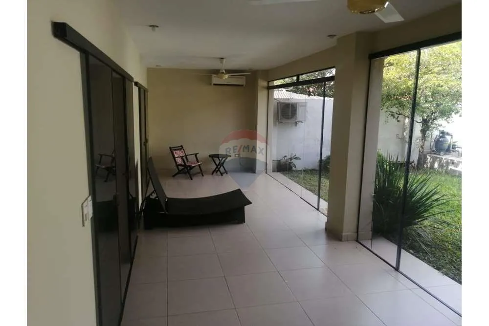 VENDO CASA EN SALVADOR DEL MUNDO — foto 3