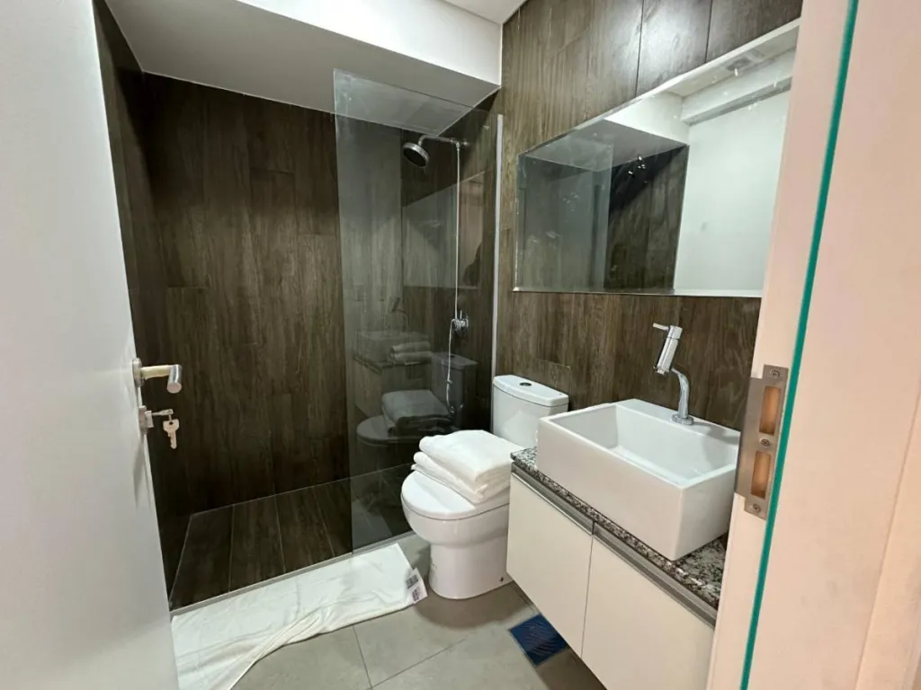 VENDO MODERNOS MONOAMBIENTES 1 DORMITORIO EN BARRIO LAURELTY LUQUE — foto 3