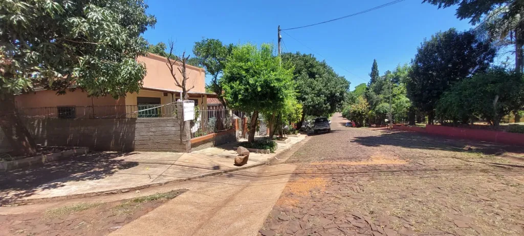 Vendo casa en esquina en el barrio Santa María de Encarnación: 6 habitaciones y 5 baños — foto 2