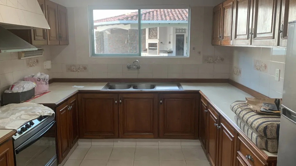 LINDA CASA EN VENTA EN ASUNCION - BARRIO MANORA — photo 3