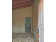 Vendo casa 2 dormitorios en barrio Santa Rita, Capiatá