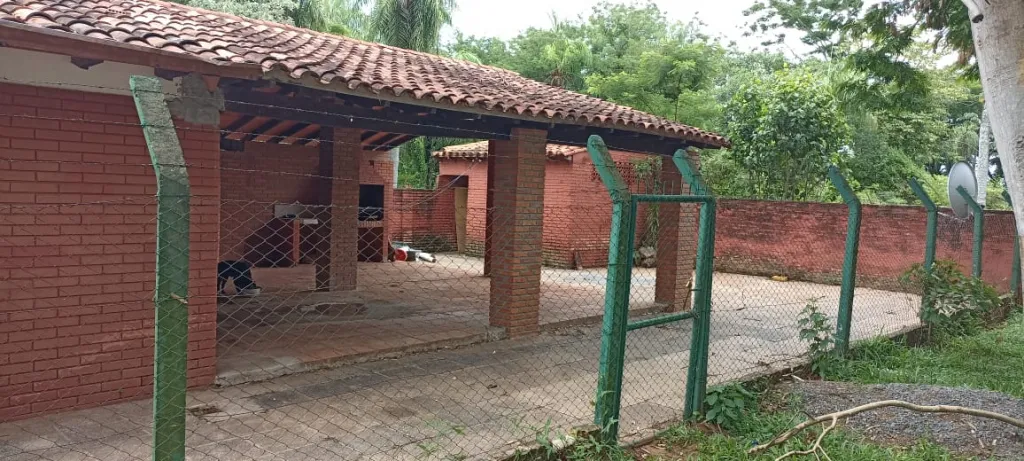 VENDO CASA EN LUQUE MORACUE COD 6001 — foto 3