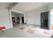 VENDO AMPLIA CASA EN FDO. DE LA MORA - ZONA SUR