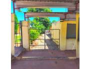 360 metros cuadrados Ñemby/La Lomita Cerca de todo y sobre Asfalto. SLO/VDO/CDO., único