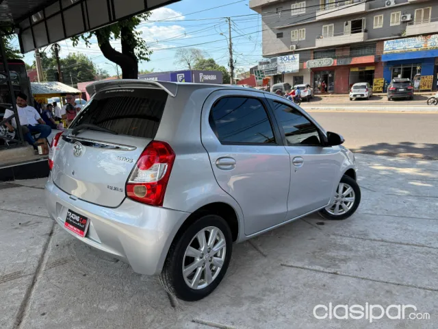 Toyota Etios 2017 — foto 7