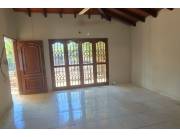 Alquilo casa 3 dorm Mariano Roque Alonso