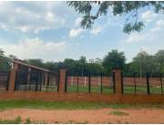 Vendo Casa Quinta con piscina en terreno de 1121 mts2 en Capiata zona Pechugon Ruta 1