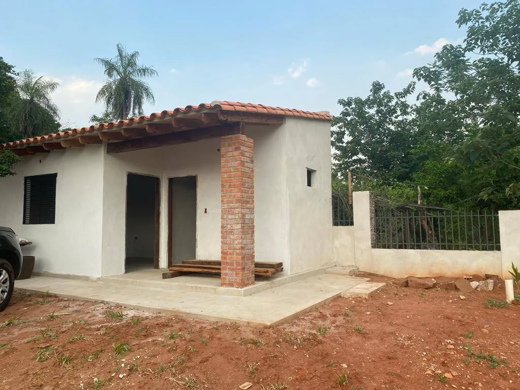 Vendo Casa Quinta con piscina en terreno de 1121 mts2 en Capiata zona Pechugon Ruta 1 — foto 3