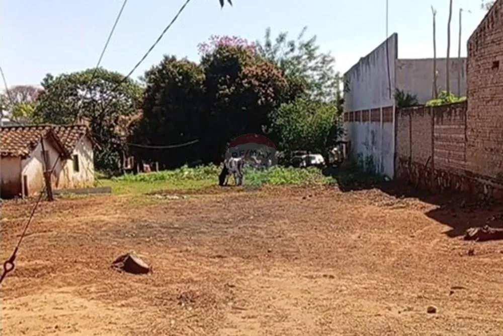 424 m2 DE TERRENO EN LAURELTY LUQUE EN VENTA — foto 3