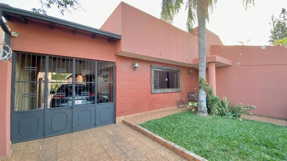 Vendo Casa con piscina y salón comercial en Barrio San Pablo – Asunción — foto 2