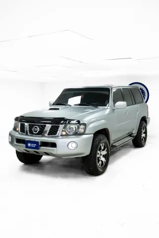 Nissan Patrol 2010 — foto 2