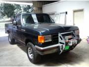 Vendo Ford F 1000 4 x 4