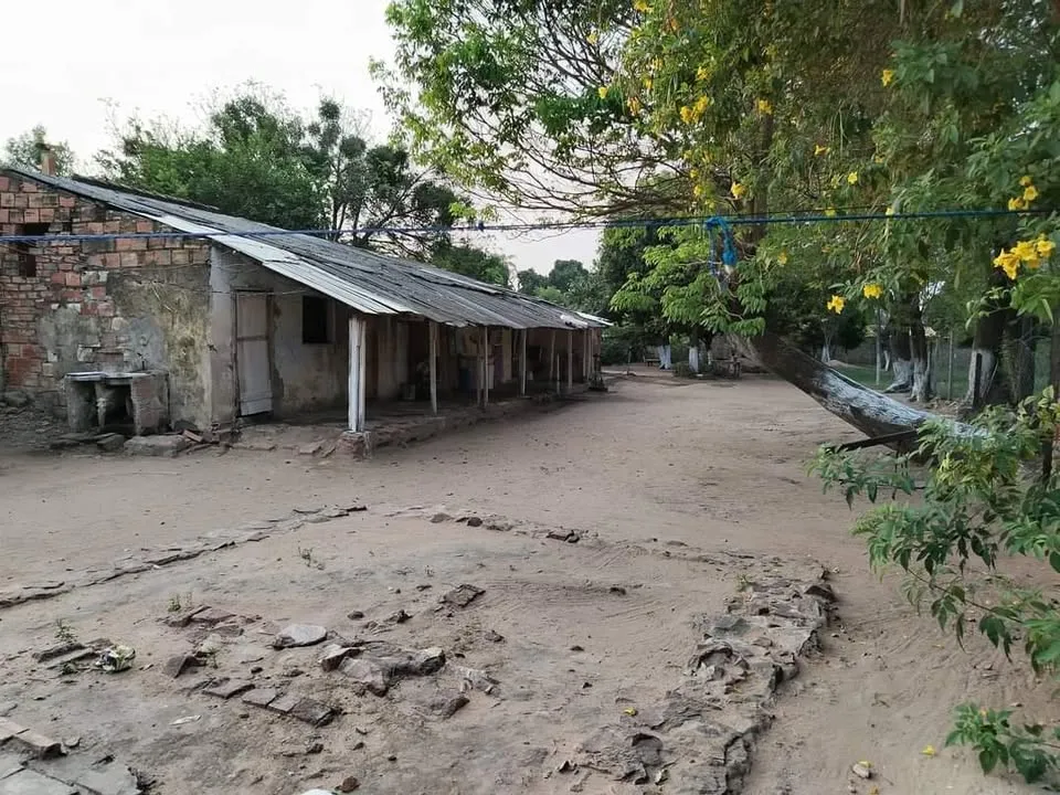 VENDO GRAN TERRENO EN ASUNCION, A UNA CUADRA DE AVDA.ARTIGAS Y LOMBARDO 1.036 m2 — foto 3
