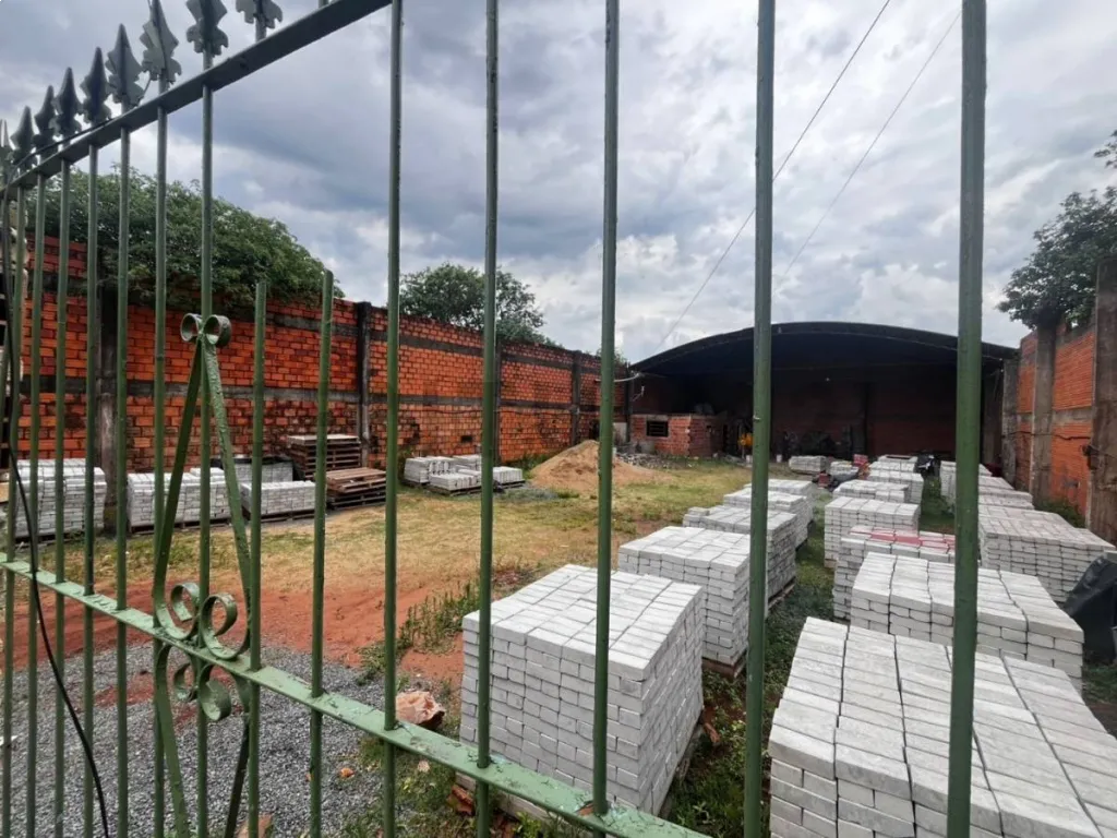 TINGLADO EN VENTA – ÑEMBY (límite con San Lorenzo) — foto 2