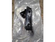 GUIA SOPORTE LATERAL IZQUIERDO ENVOLVENTE DELANTERO ISUZU D-MAX 2020 - 2025