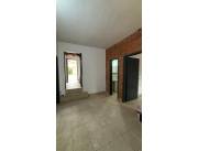 IDEAL PARA ESTUDIANTES O FAMILIA,ALQUILO HERMOSA CASITA DE 3 DORMITORIOS CON COCHERA