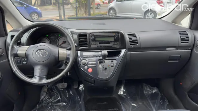 Toyota Wish 2005 — foto 5