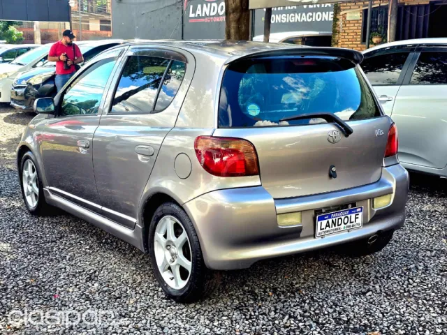 Toyota Vitz 2002 — foto 5