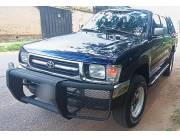 PARTICULAR VENDO TOYOTA HILUX AÑO 2000 4X4 DIESEL COMUN IMPECABLE.