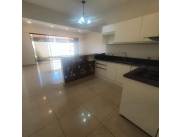 Alquilo Duplex de 3 dormitorios en Luque zona Curva Romero sobre calle asfaltada