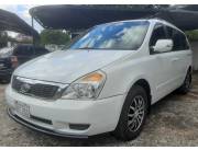 KIA CARNIVAL 2011