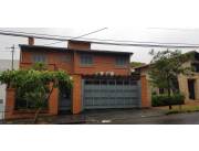 Alquilo Casa independiente Barrio Jara