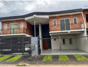 Alquilo Duplex zona calle’i san Lorenzo a dos cuadras del stock calle’i! COD 5821