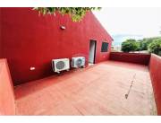 VENDO AMPLIA CASA EN LAMBARE