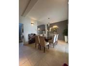 VENDO DUPLEX EN LAMBARÉ