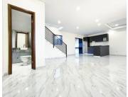 VENDO DUPLEX A ESTRENAR DE 3 DORMITORIOS EN LUQUE