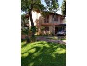 EN VENTA CASA EN CONDOMINIO BARRIO 42442 MCAL ESTIGARRIBIA ASU 42442