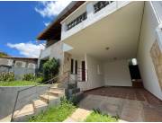 En alquiler amplia casa de 3 dormitorios 📍Barrio Jara, zona colegio francés