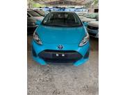 🚗 TOYOTA AQUA 2018 – HYBRIDO ♻️ EL COLOR DEL VERANO ! ✨ Recién importado – Súper económic