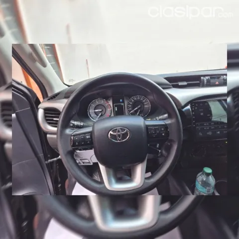 Toyota Hilux 2023 — foto 4